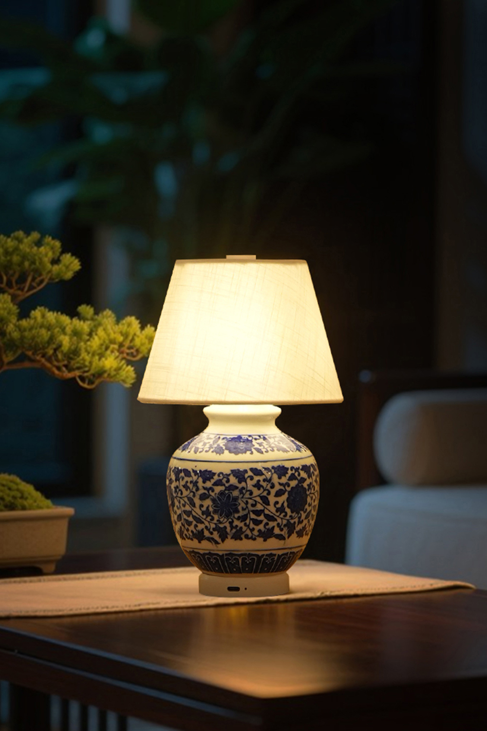 Creative table lamps, home ceramic ambient lights, night lights, decorative lights, ornaments, fabric creative table lamp covers full figure