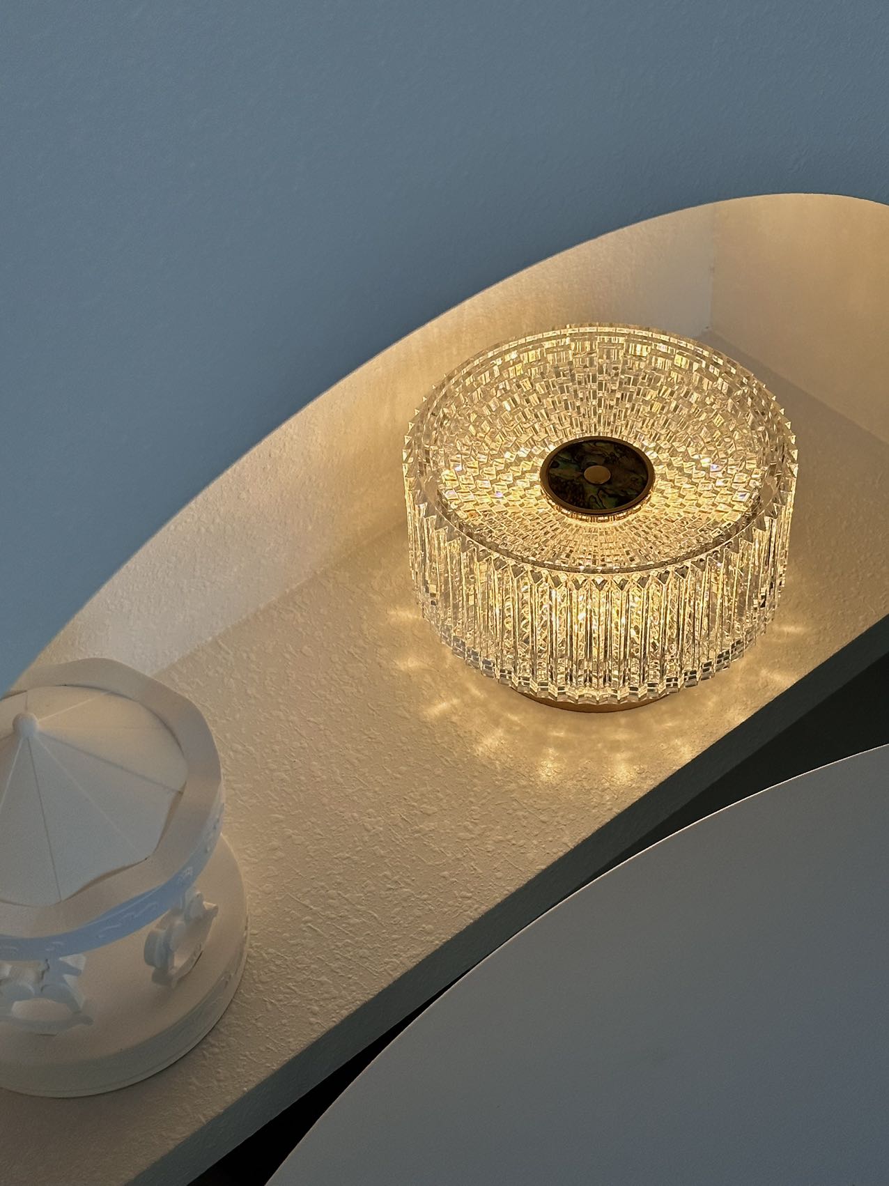 Creative desk lamps, home acrylic ambient lights, acrylic creative desk lamps, night lights, decorative lights, ornaments Application Scenario