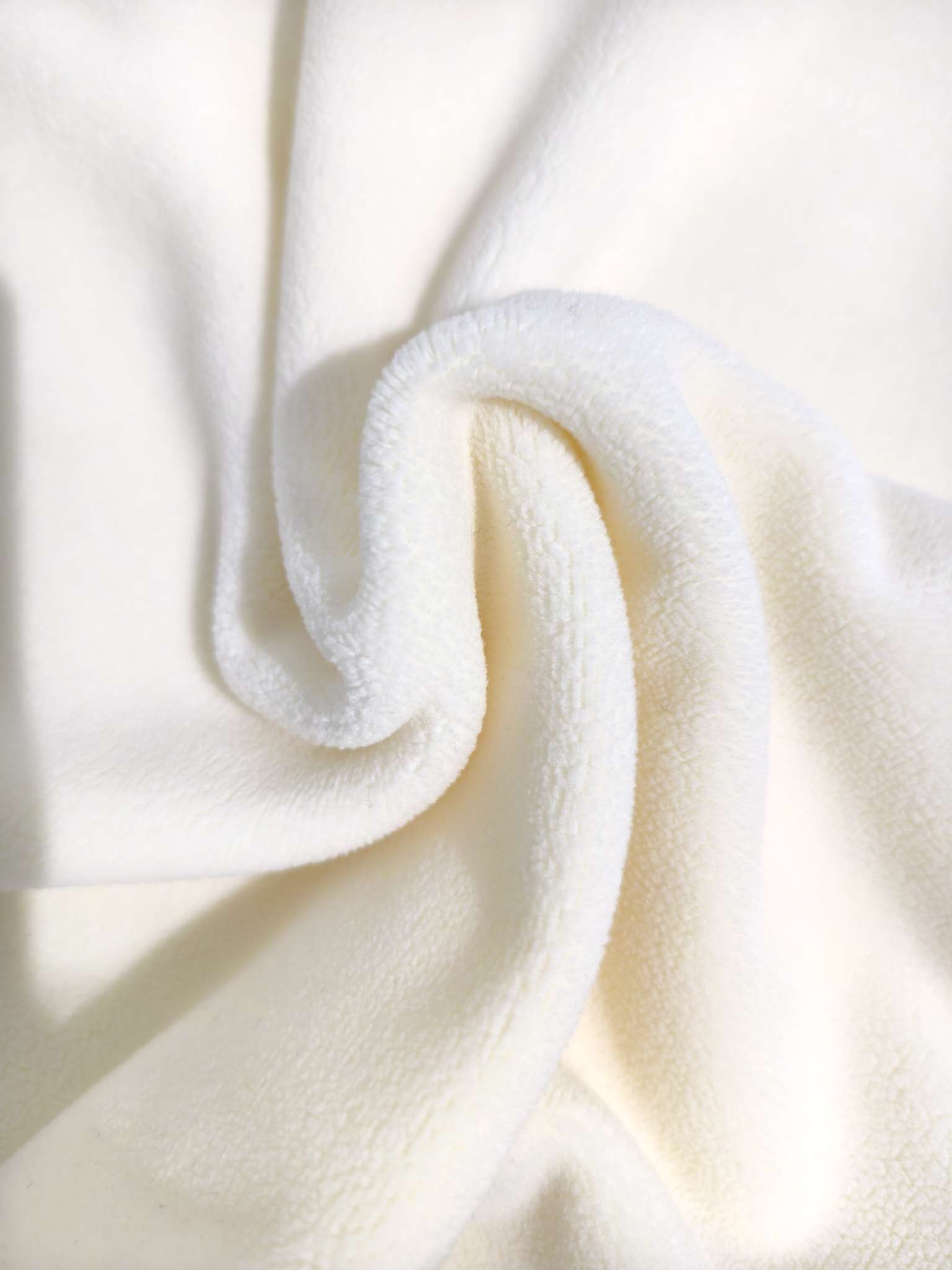 摇粒绒服装面料，柔软耐用；保暖舒适；多色可选