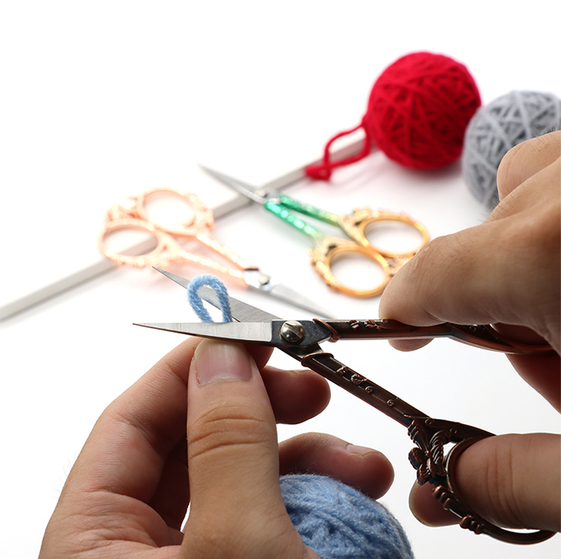 跨境新款欧式复古蝴蝶剪家用不锈钢小剪刀十字绣线头绣花剪窗花剪金凤凰复古造型国潮合金剪不锈钢家用剪十字绣花刺绣线头手工剪刀详情6