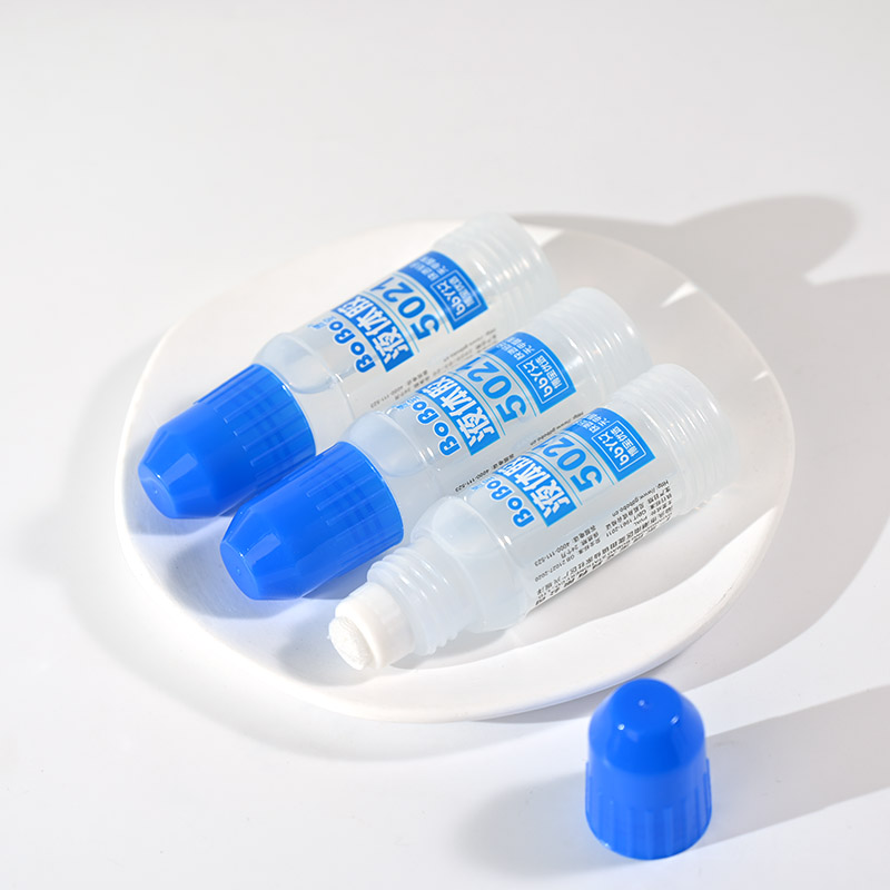 BY-5021 Strong Brush Glue 50ml, student-specific, environmentally friendly, fast bonding, easy to use, odorless, and free of formaldehyde Application Scenario