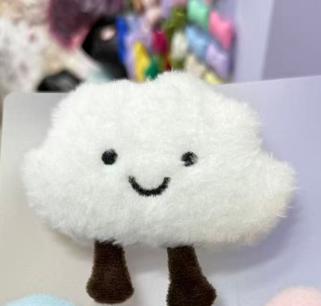 儿童可爱包包小挂件。流行。卡通。