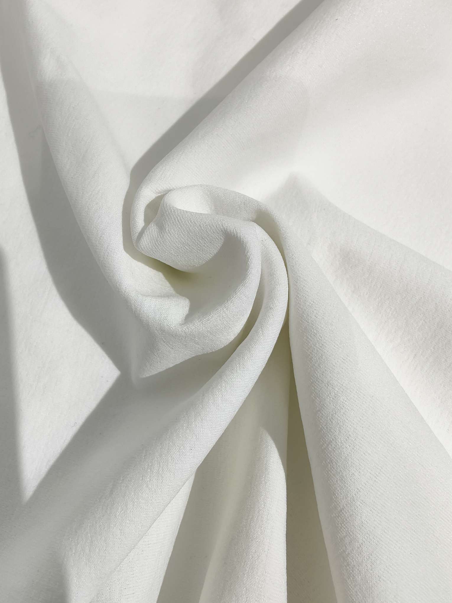 涤桑特棉100%， 透气排湿不沾身 ，  适合做夏季短袖，多个颜色可选