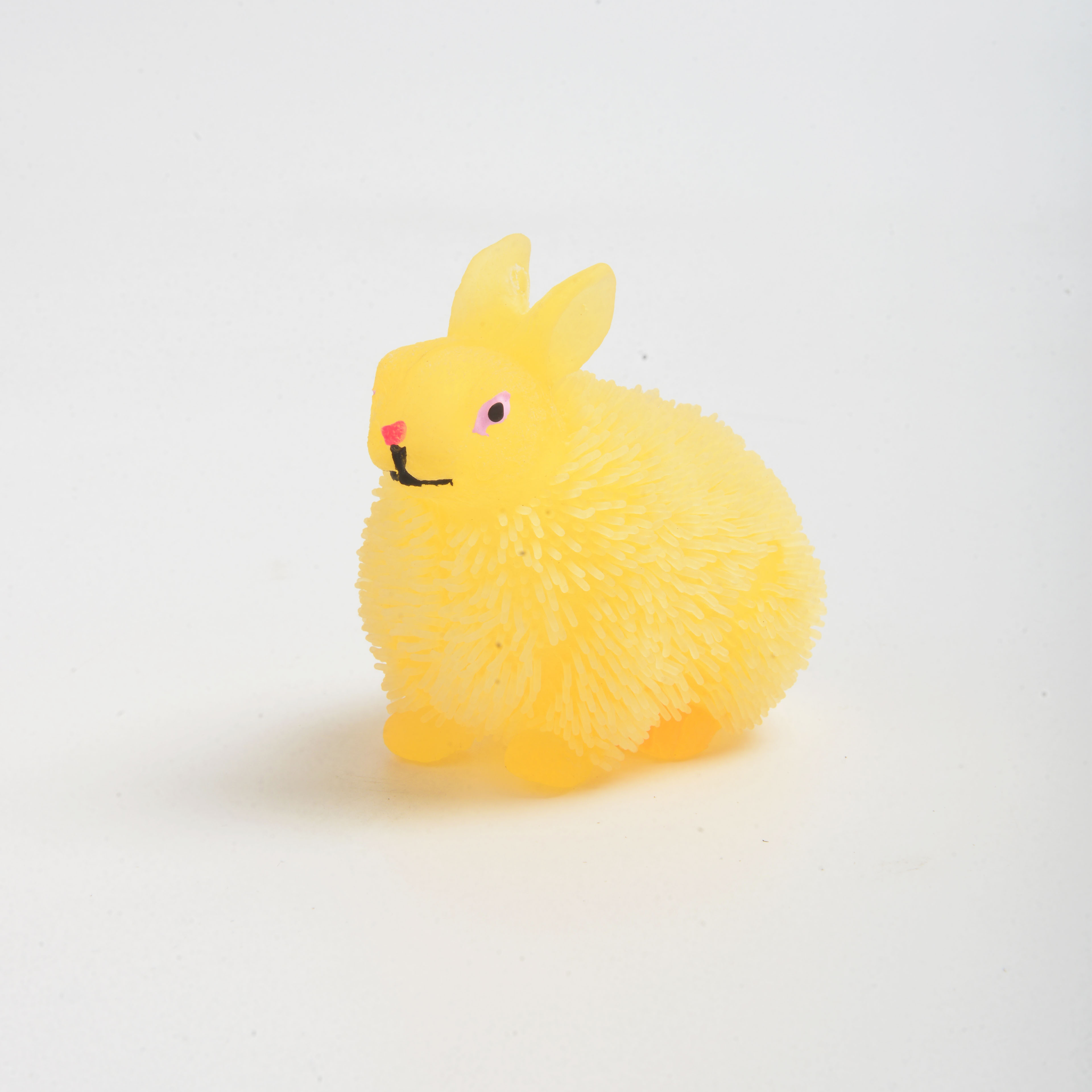 Toy stress ball, fluffy toy, flashing ball, glowing toy, prank toy for children, suitable for ages 4 and up, squeeze and play toy Specification drawing