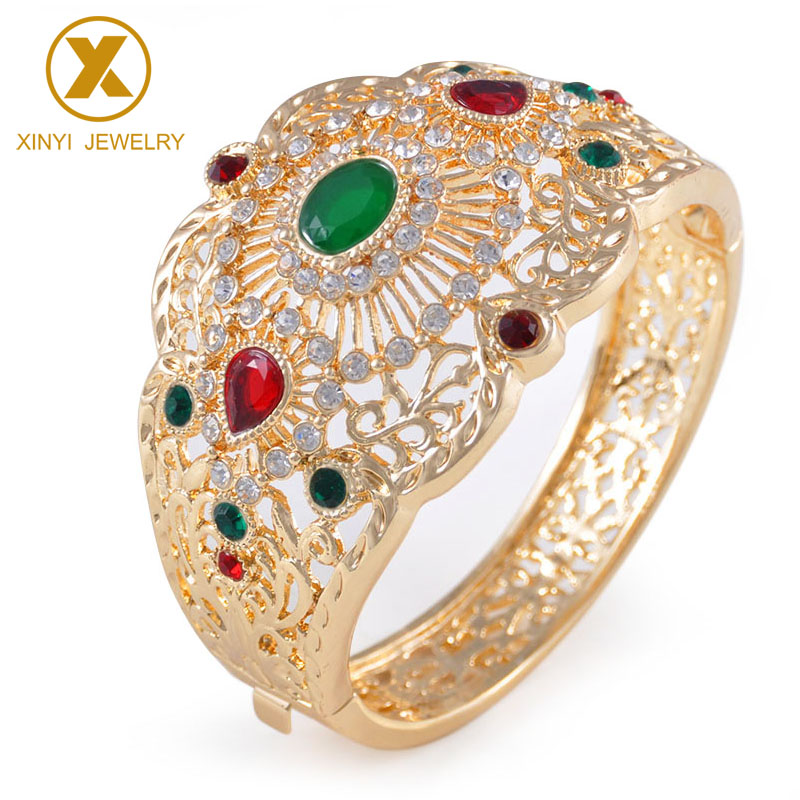 1个女士时尚开口手镯中东复古宫廷风格花朵雕刻镂空水钻镶嵌合金KC golden plated适合新娘婚礼节日活动佩戴首饰