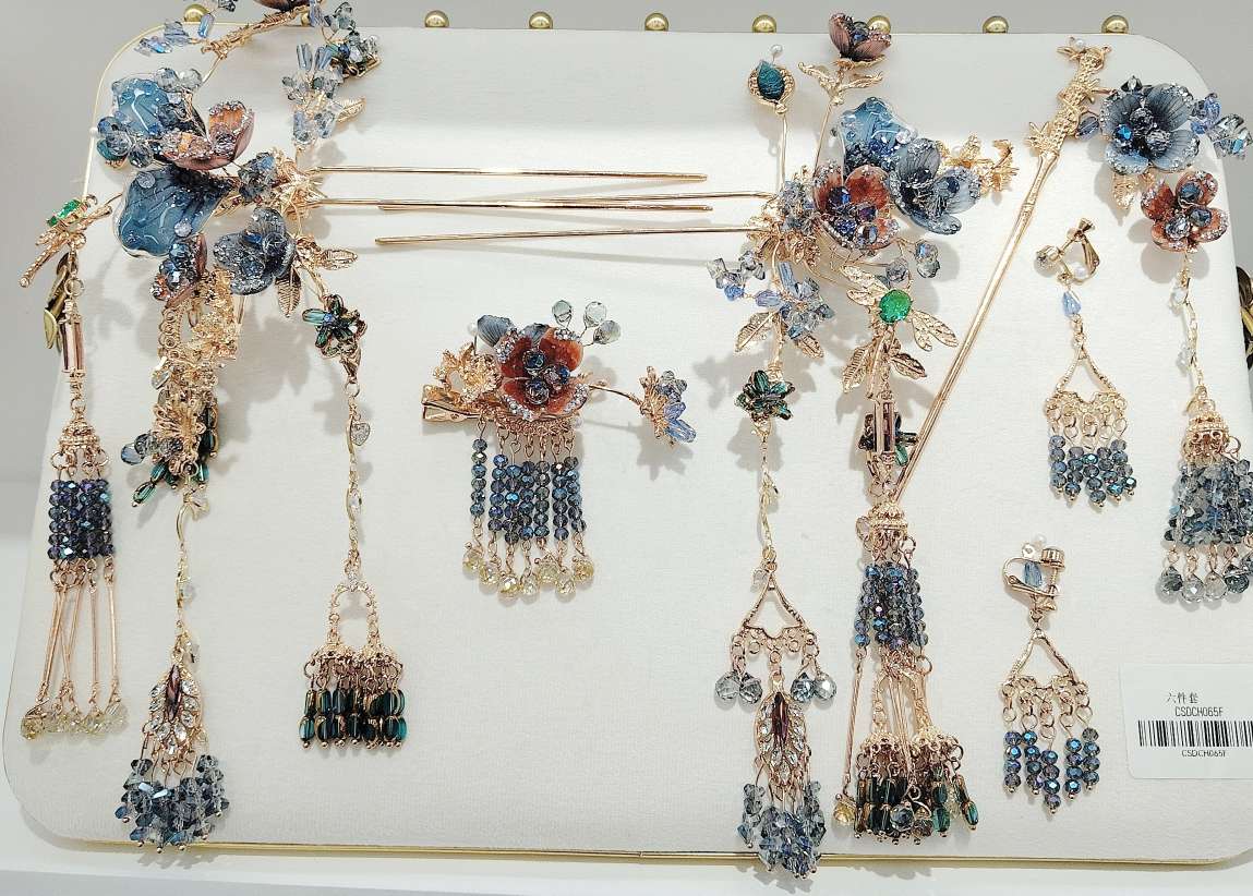 The six-piece set of blue and gold retro style bridal headwear is suitable for matching with new Chinese-style Hanfu clothing accessories