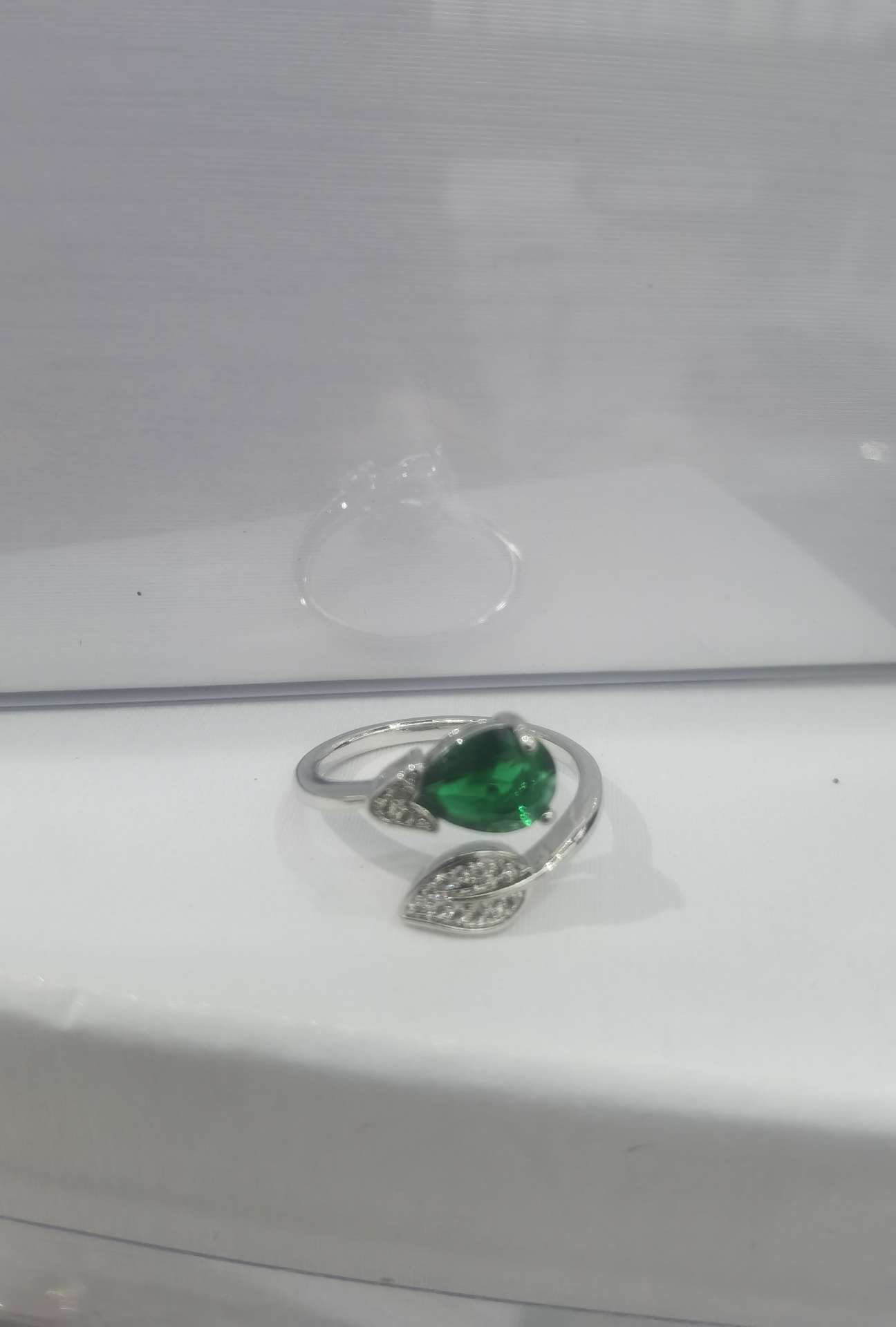 祖母绿叶子戒指，时尚百搭戒指