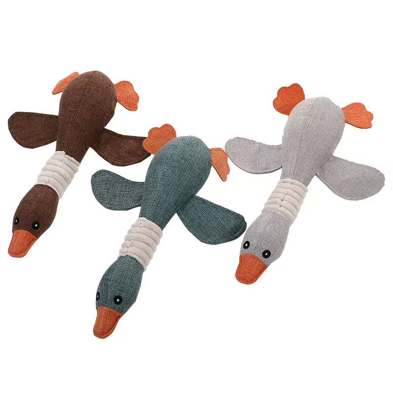 潮流玩具/毛绒玩具/羊毛毡/羊毛毡挂件/抱心熊细节图