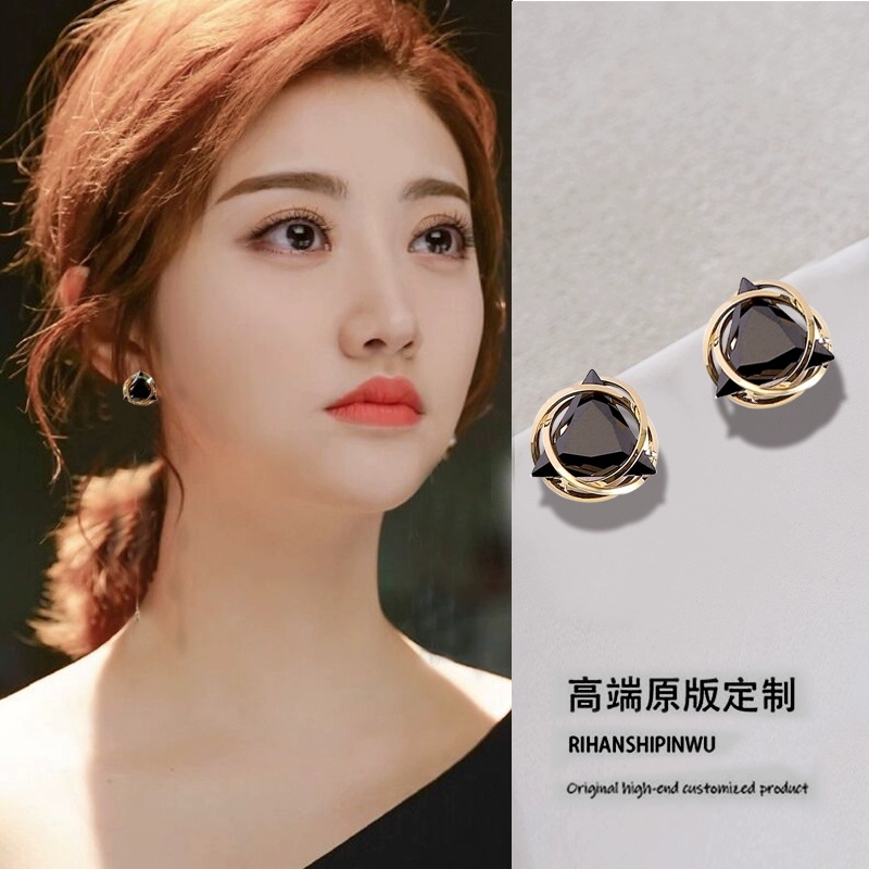 Onchic Little Poem Earrings, women's golden earrings, autumn and winter niche light luxury stud earrings, high-end small ear rings, horn bags details Picture