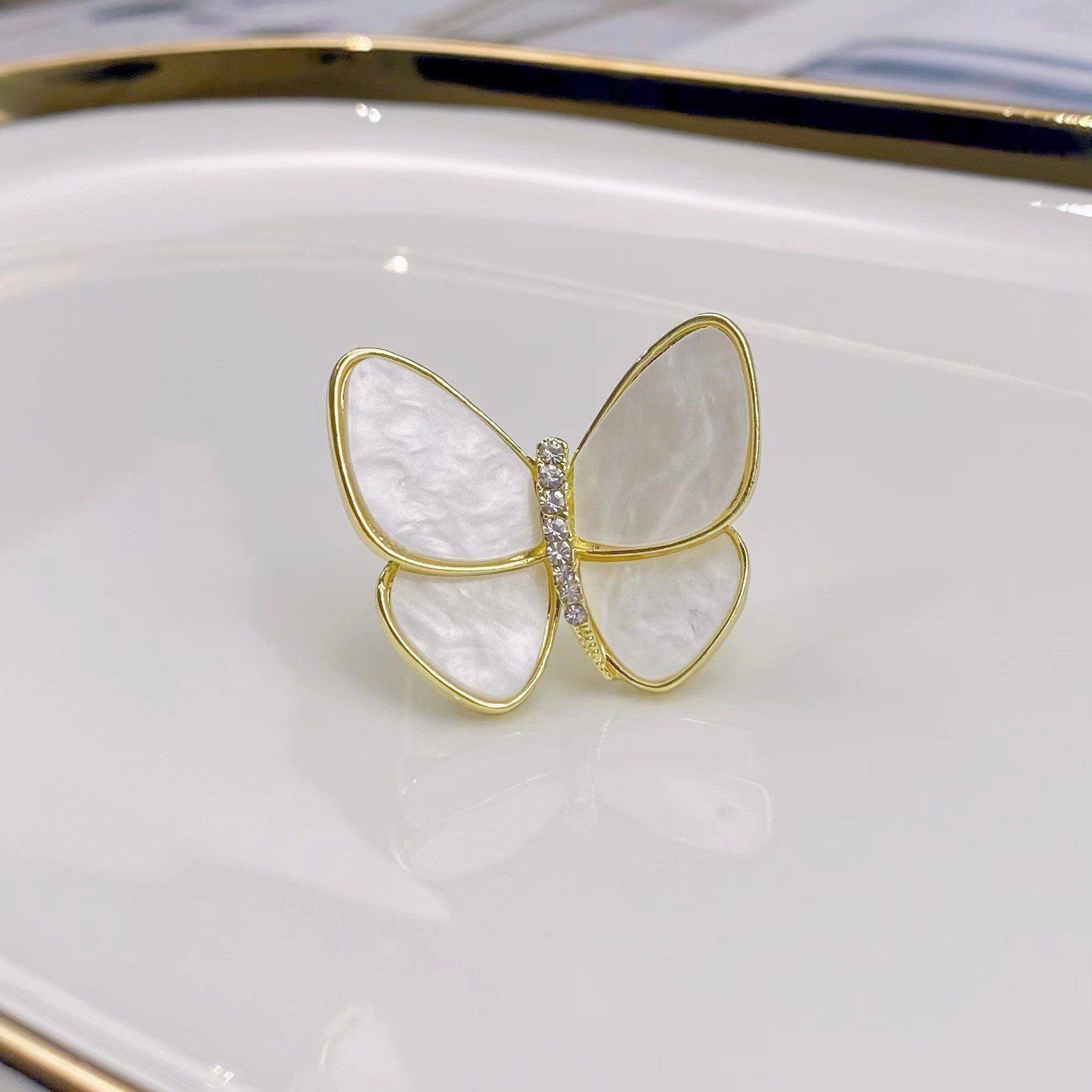 装饰晚舟同款蝴蝶胸针高档气质天然海贝精致西装胸花配饰别针女详情6