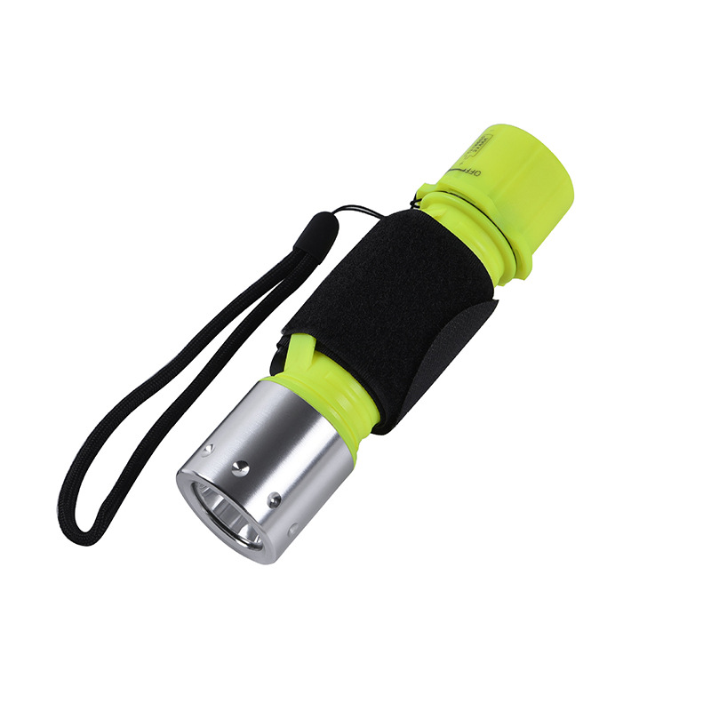 Outdoor diving flashlight LED diving T6 strong light long-range professional flashlight, household 18650 battery lighting lamp pic 6