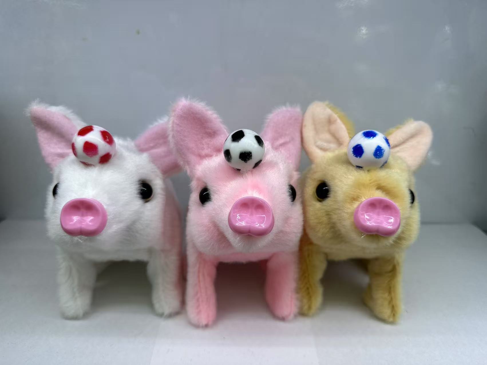 新款电动猪头带足球灯会走路带叫声地摊热卖厂家直销