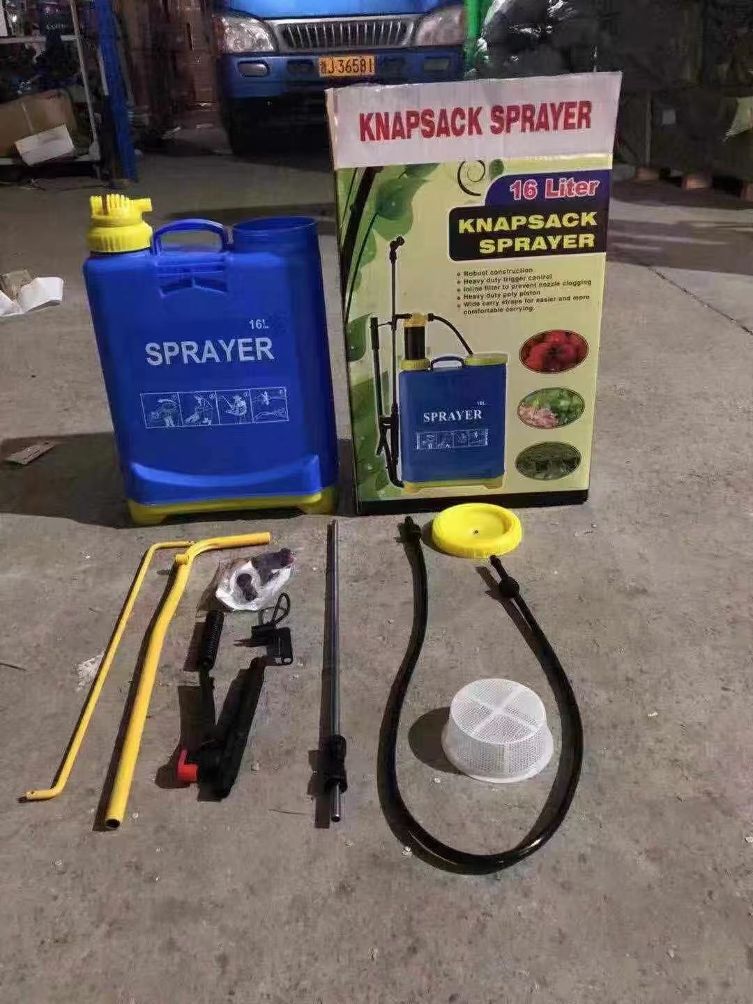 16升背负式喷雾器，农业必备，高效喷洒，轻松应对农田作业。