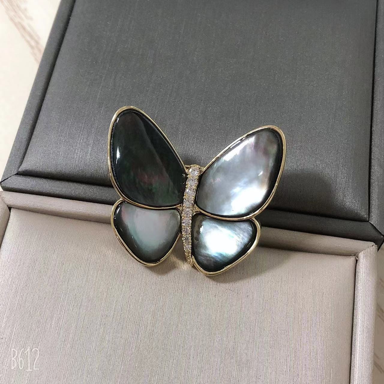 装饰晚舟同款蝴蝶胸针高档气质天然海贝精致西装胸花配饰别针女详情3