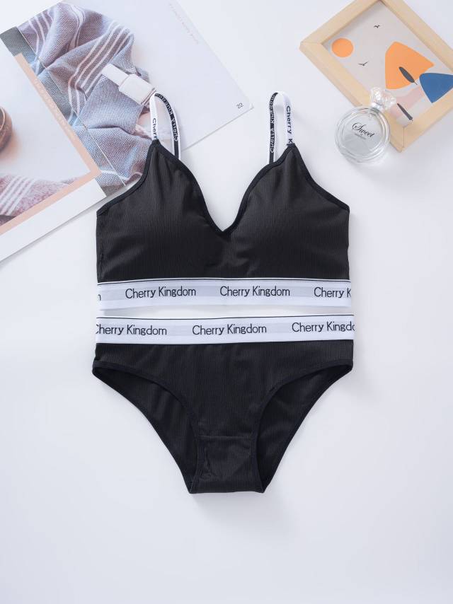 Plus-size bra/Minimalist style design, fashionable and versatile Application Scenario