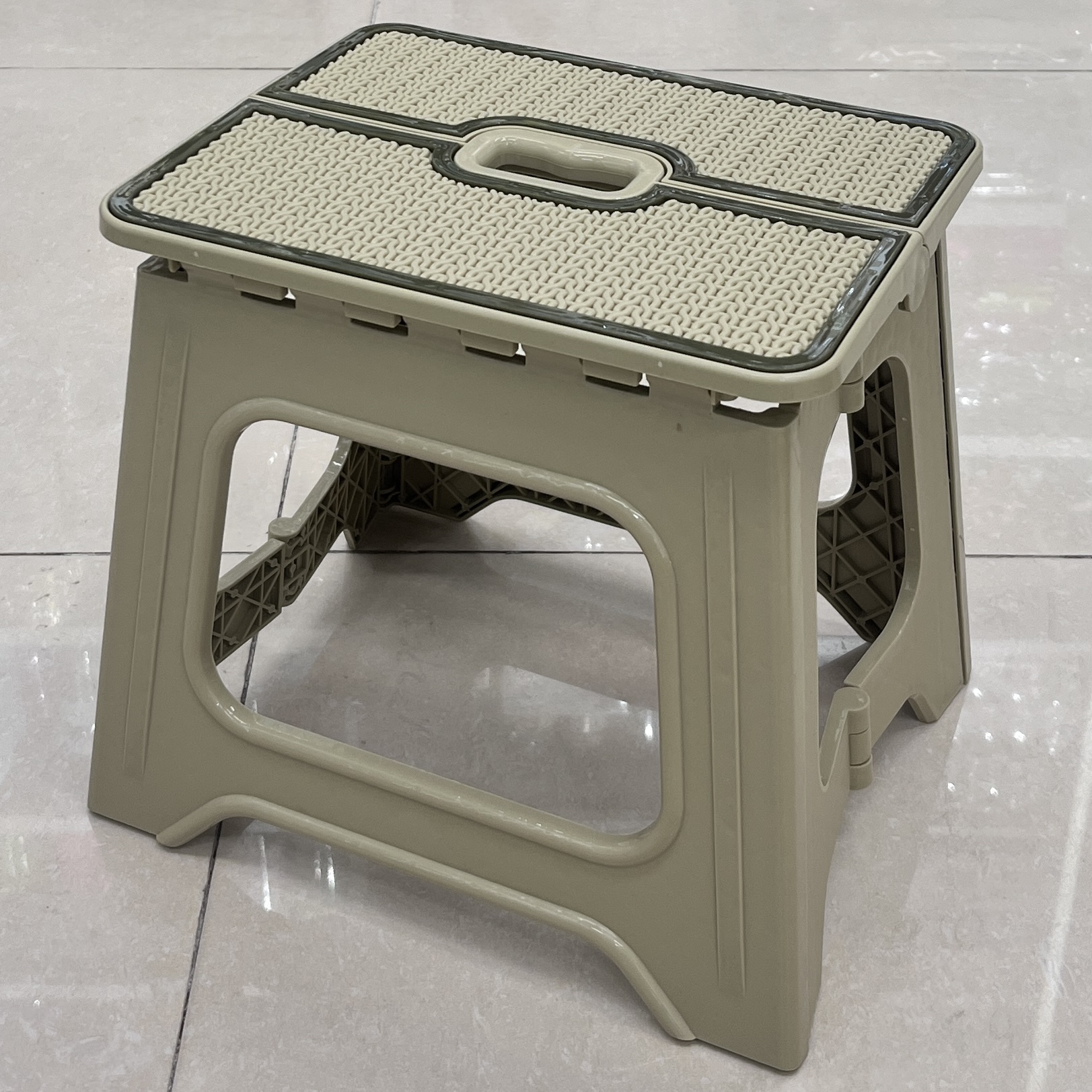Plastic stools for home use, thickened plastic style, anti-slip, durable, foldable square stools and small stools