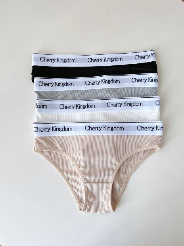 Plus-size bra/Minimalist style design, fashionable and versatile undefined