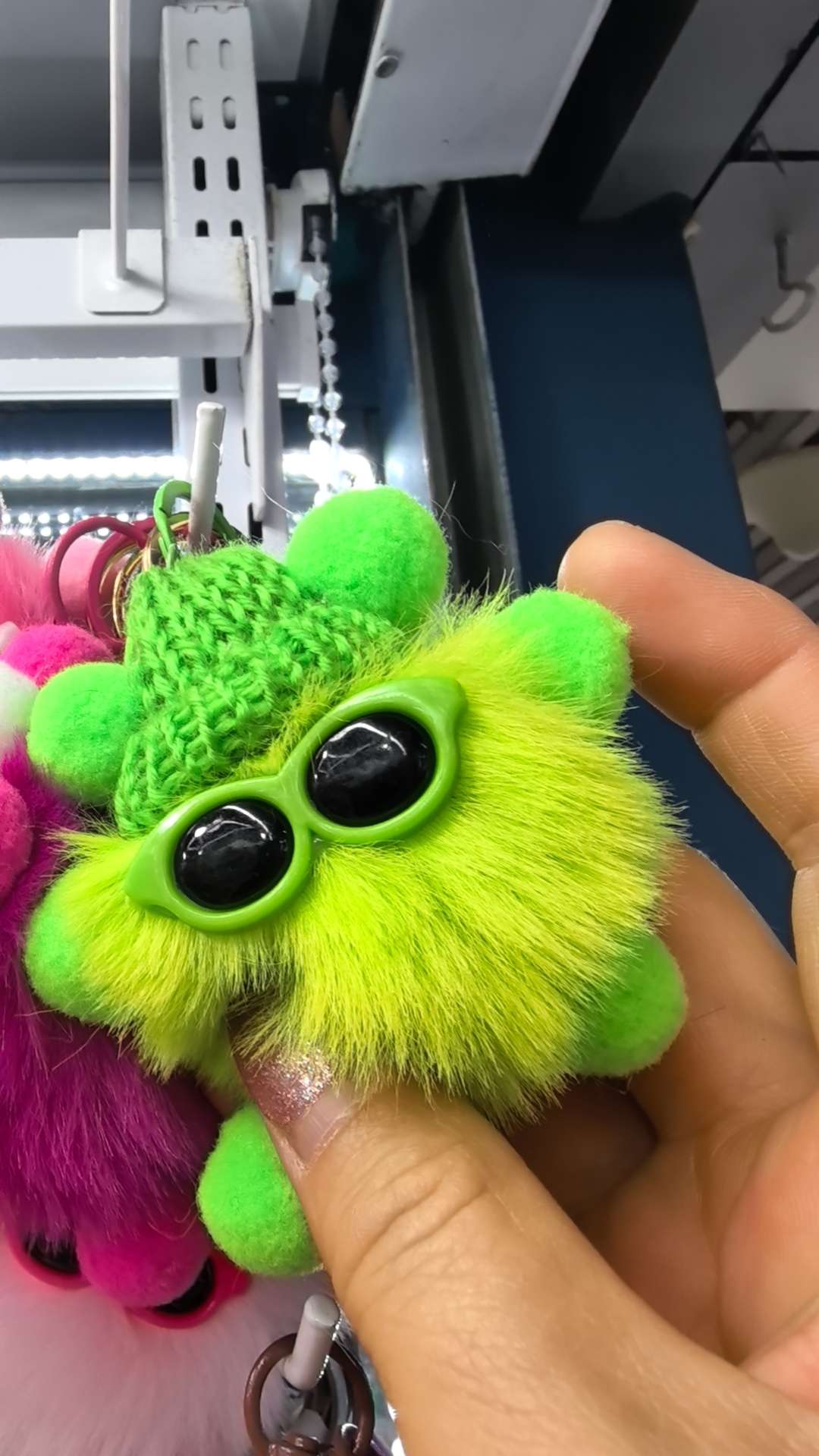 进口潮流毛绒玩具羊毛毡挂件抱心熊儿童礼物精品多款任选