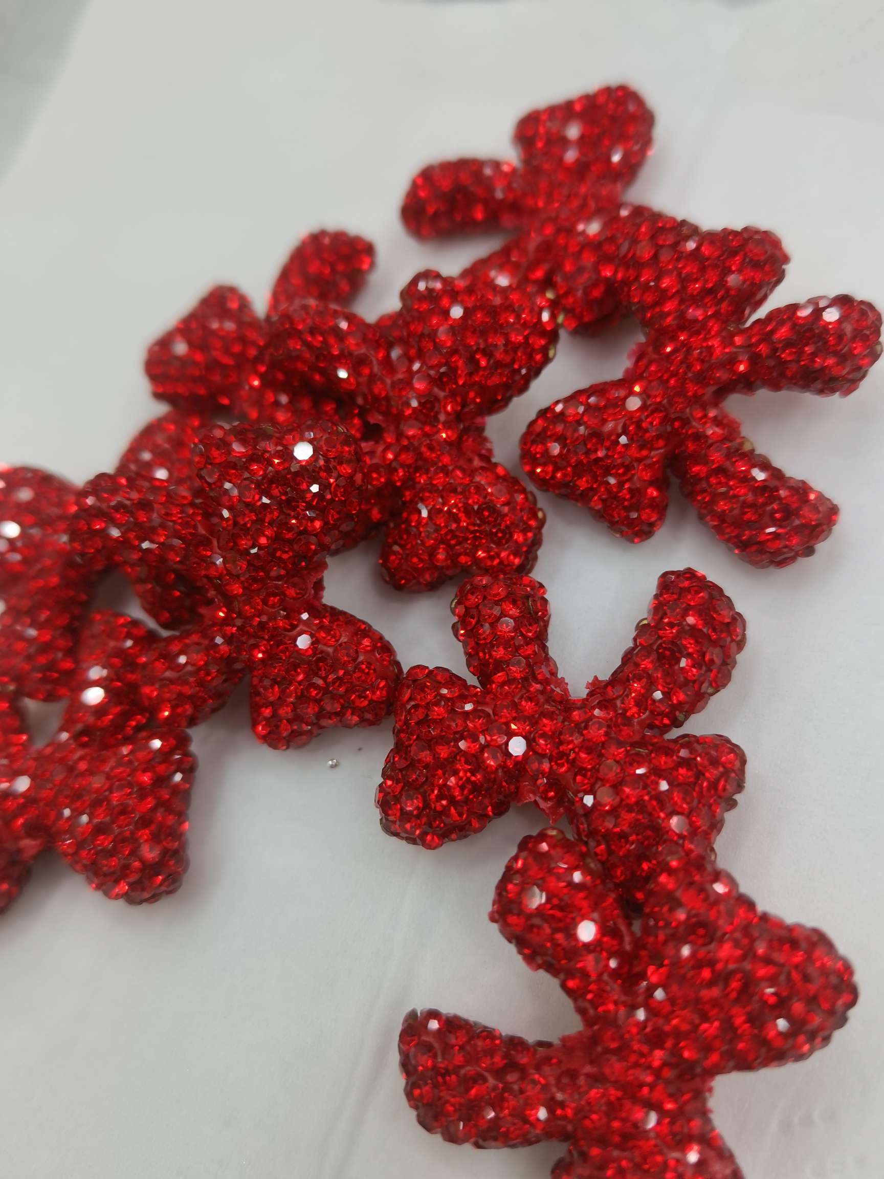 Red small bow tie ribbon three-dimensional soft clay accessory details Picture