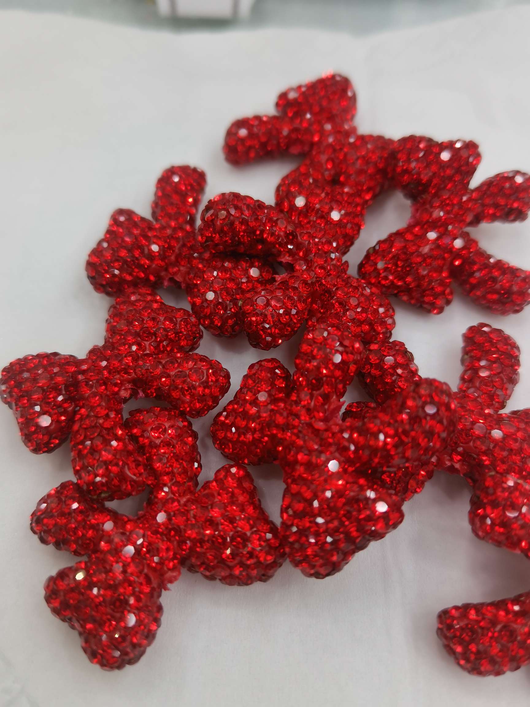 Red small bow tie ribbon three-dimensional soft clay accessory