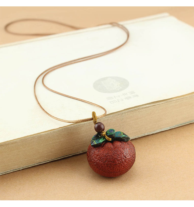 复古文艺植物果实型木质吊坠项链女简约小众编织长款毛衣链配饰品详情2
