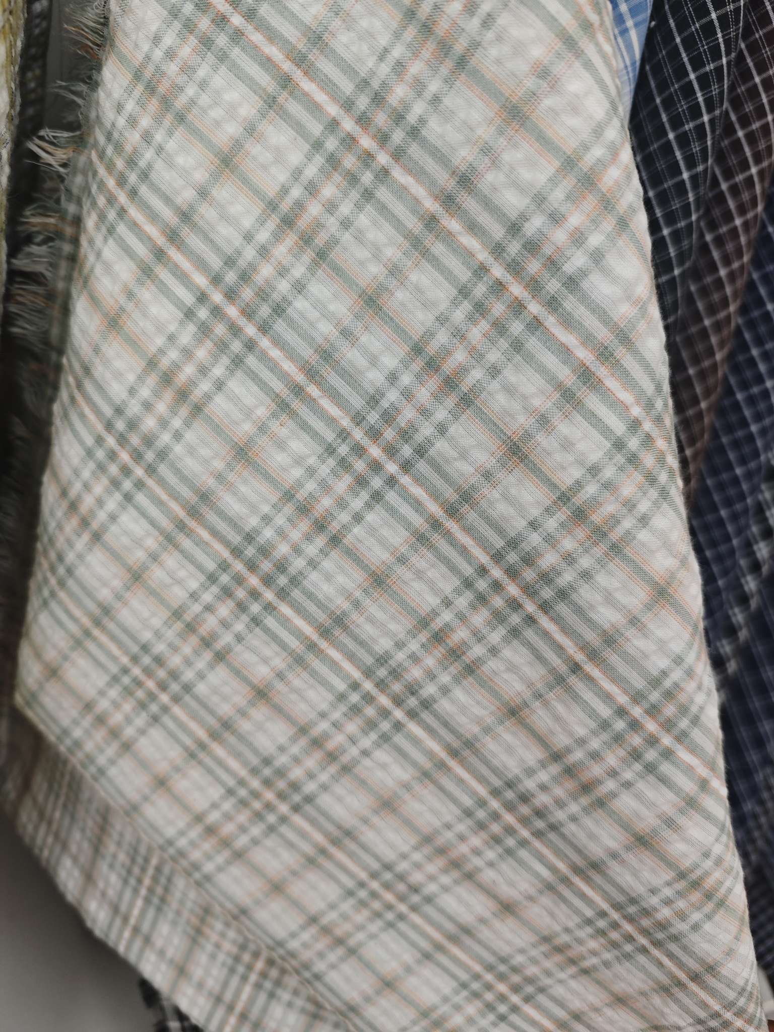 纺织皮革混纺交织面料细帆布梭织棉布格子布服装家居用料多色可选