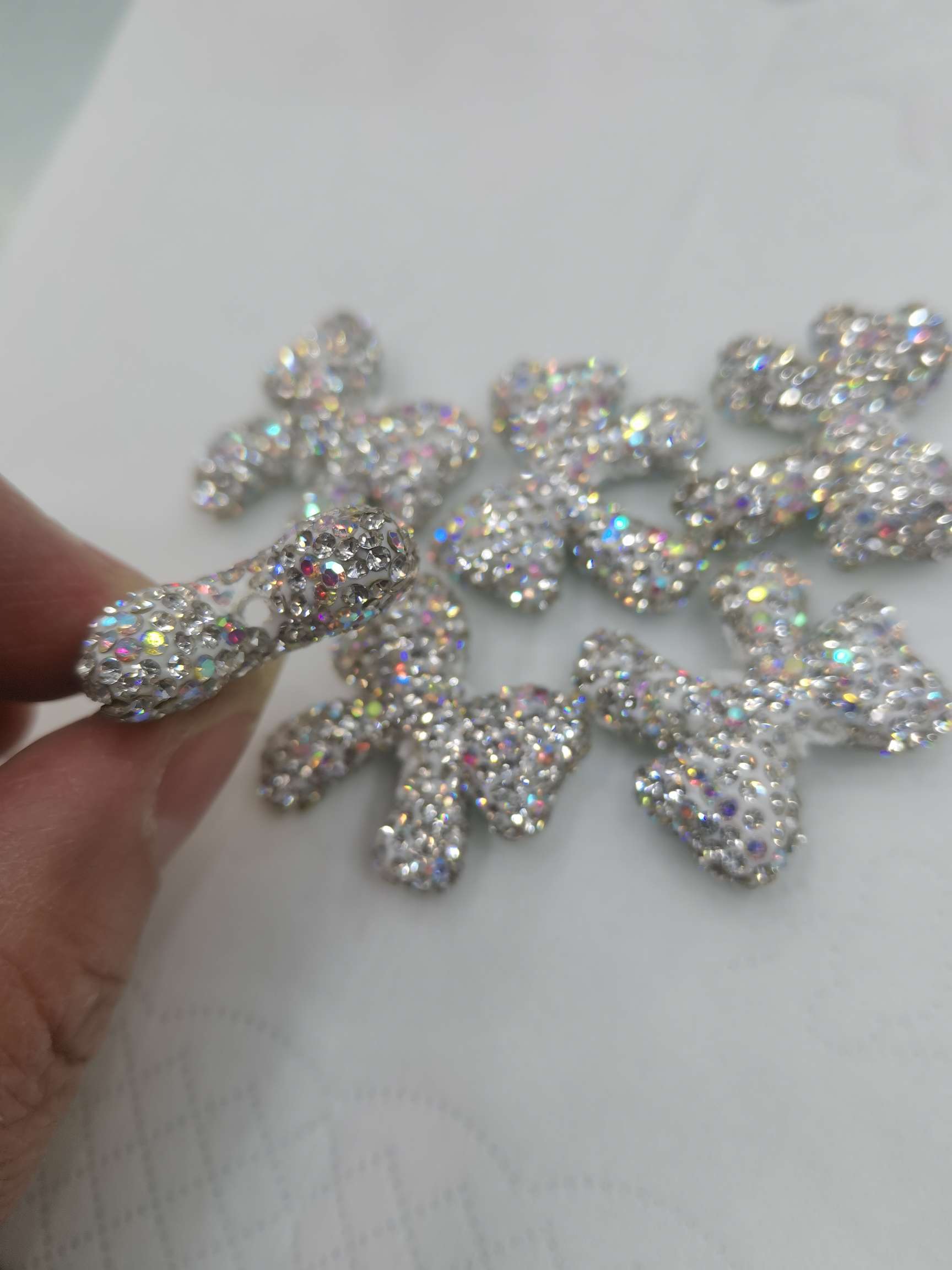 White small bow tie ribbon three-dimensional soft clay accessory details Picture