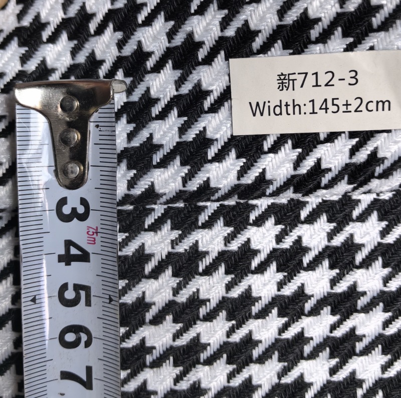Wholesale of large and small checkered yarn-dyed fabric, woven jacquard fabric, sofa fabric, throw pillows, bags, soft and hard bags from manufacturers Application Scenario