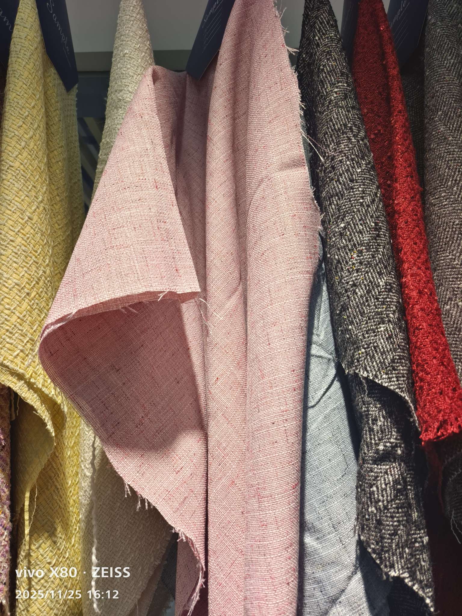 Textile leather blended interwoven fabric, cotton and wool blended fabric, soft hand feel, multi-purpose clothing fabric material details Picture