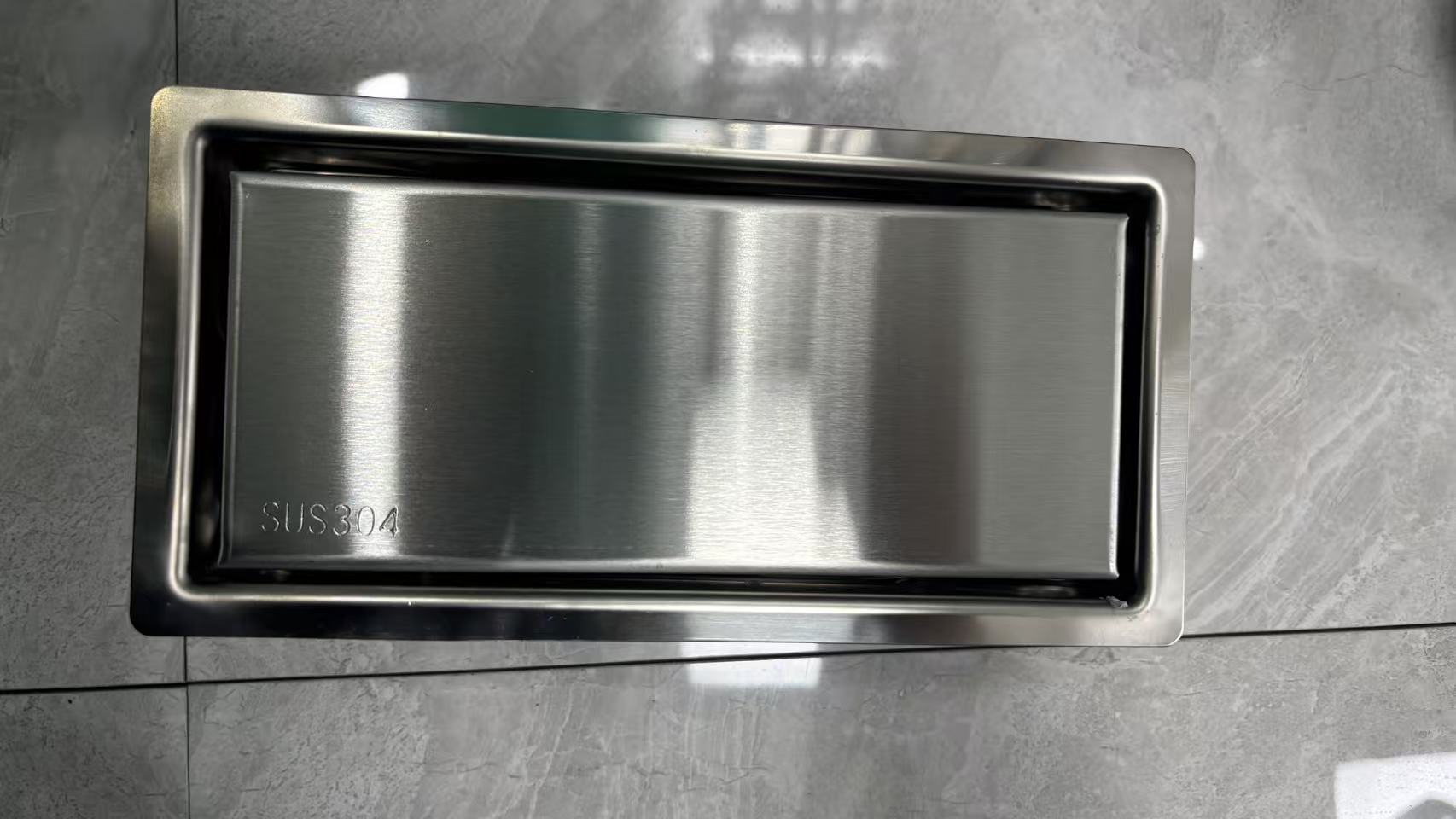Invisible long strip floor drain, rectangular double-sided anti-odor and anti-insect, extended drainage outlet for bathroom, can be inlaid with tile floor drain Application Scenario