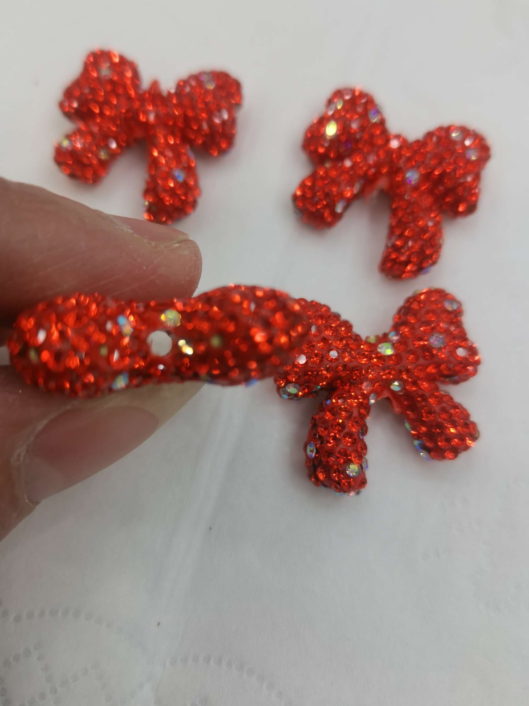 Orange small bow tie ribbon three-dimensional soft clay accessory Application Scenario