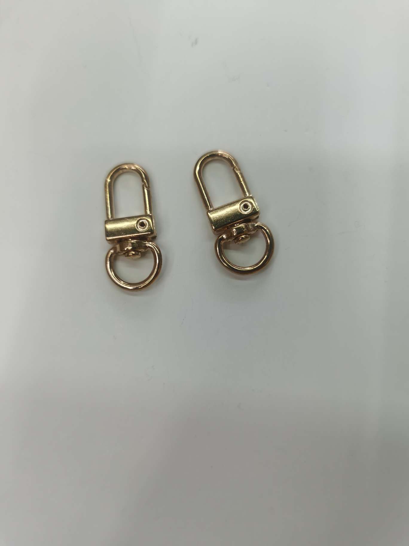 A wide range of fashionable accessories and accessories are carefully selected and versatile. Creative accessories and new styles are selling well detail image 3