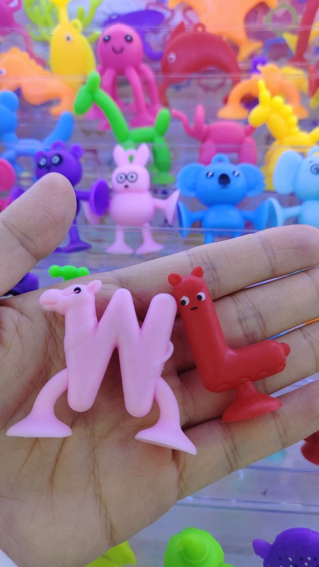 Suction Fun soft rubber building block suction cup toys, bath toys, DIY educational building block toys, freely combinable and matched, 227 types of letter series, safe and non-toxic material, can be made into gacha blind boxes, 26 English letters detail image 4