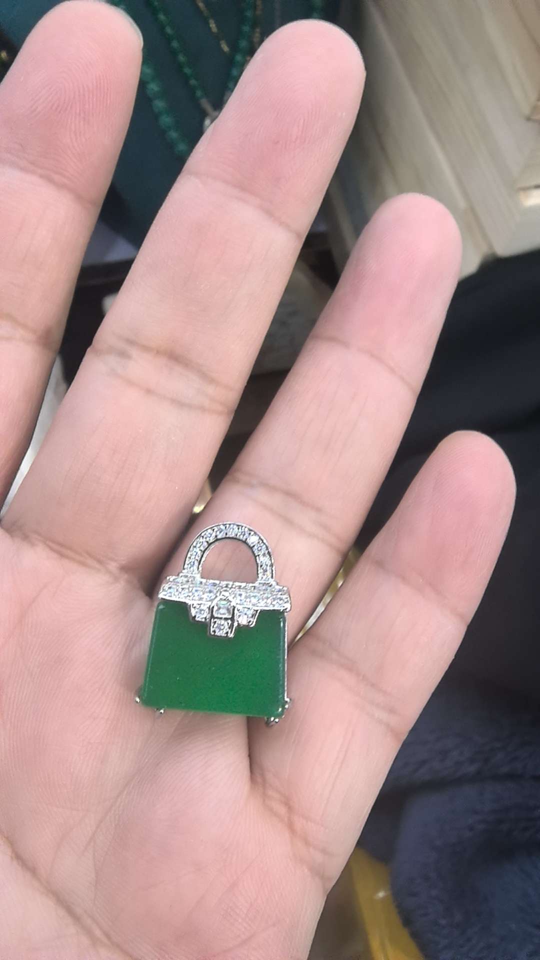 满绿手提袋，髓缘珠宝，2025112501