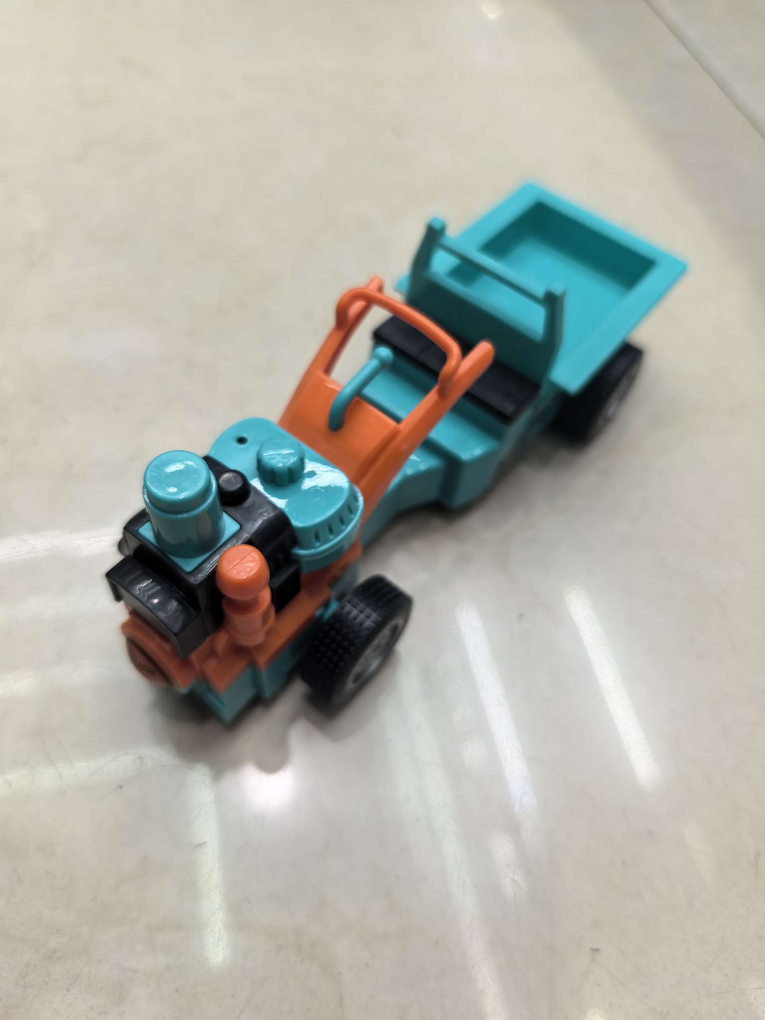 Pressure cartoon farmer car, cool appearance. Ultra-fast driving Application Scenario