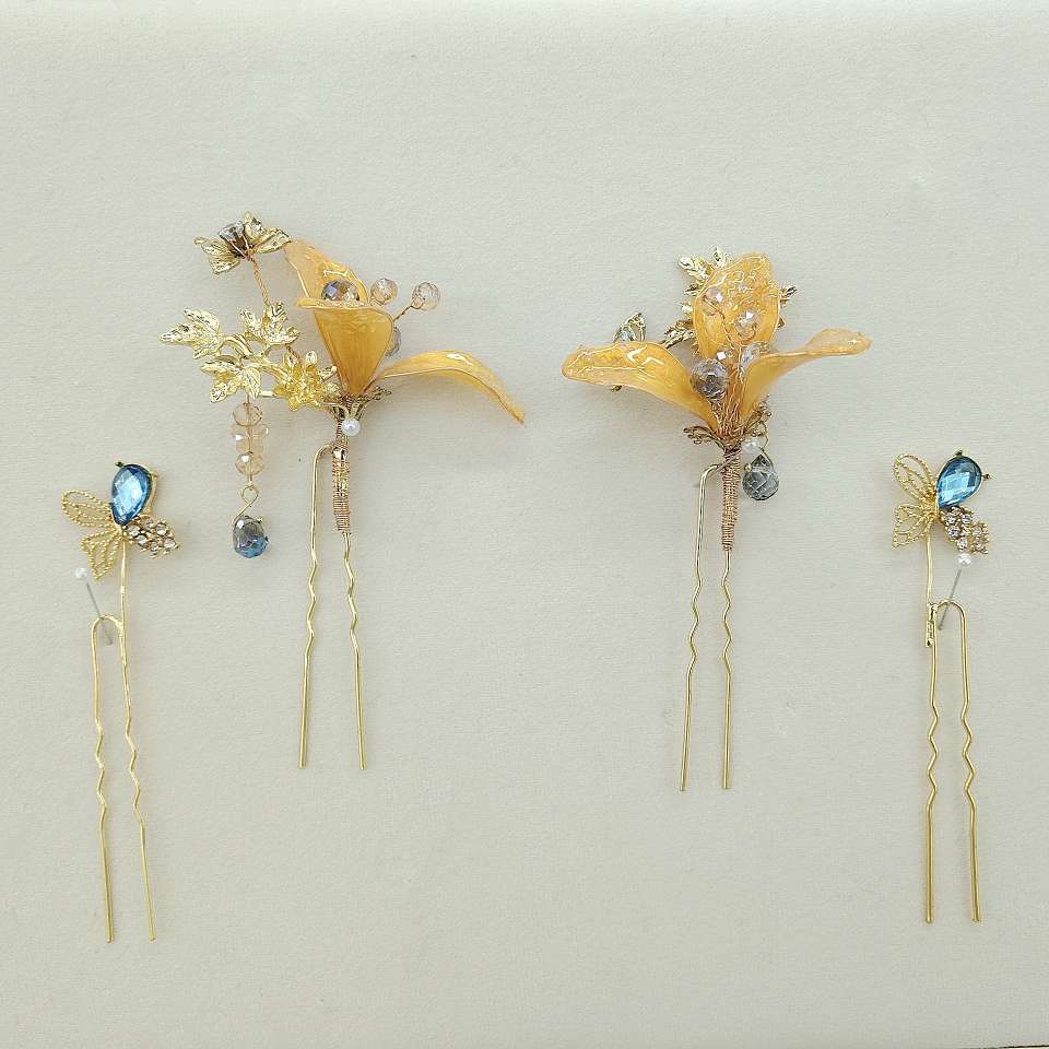 Photo shoot appearance: Yellow and blue color contrast handcrafted tassel hair accessory set, Hanfu hair accessory Application Scenario