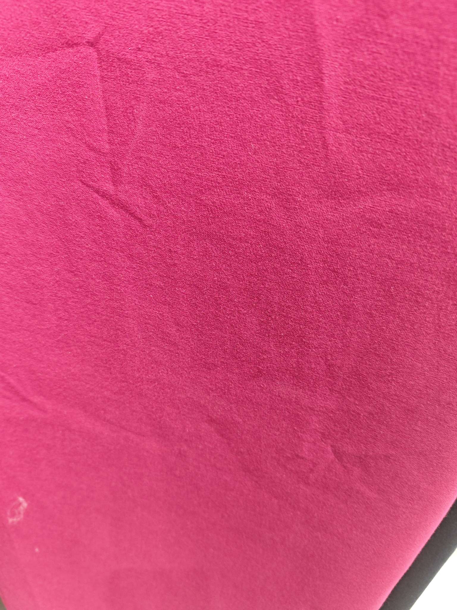 This multi-functional DIY material for textile, leather and cotton fabrics is soft, comfortable and suitable for clothing