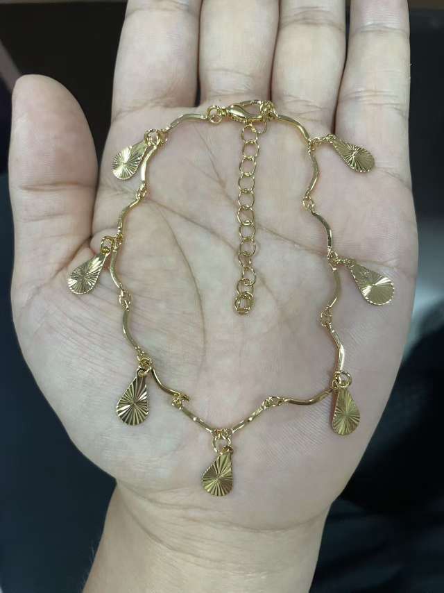 Imported jewelry, heart-shaped pendants, bracelets, gifts, selected jewelry detail image 4