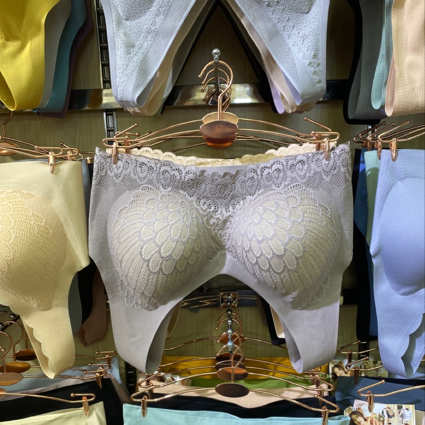 文胸情趣内衣内衣女修身性感无钢圈运动文胸内衣女宽松性感乳胶文胸