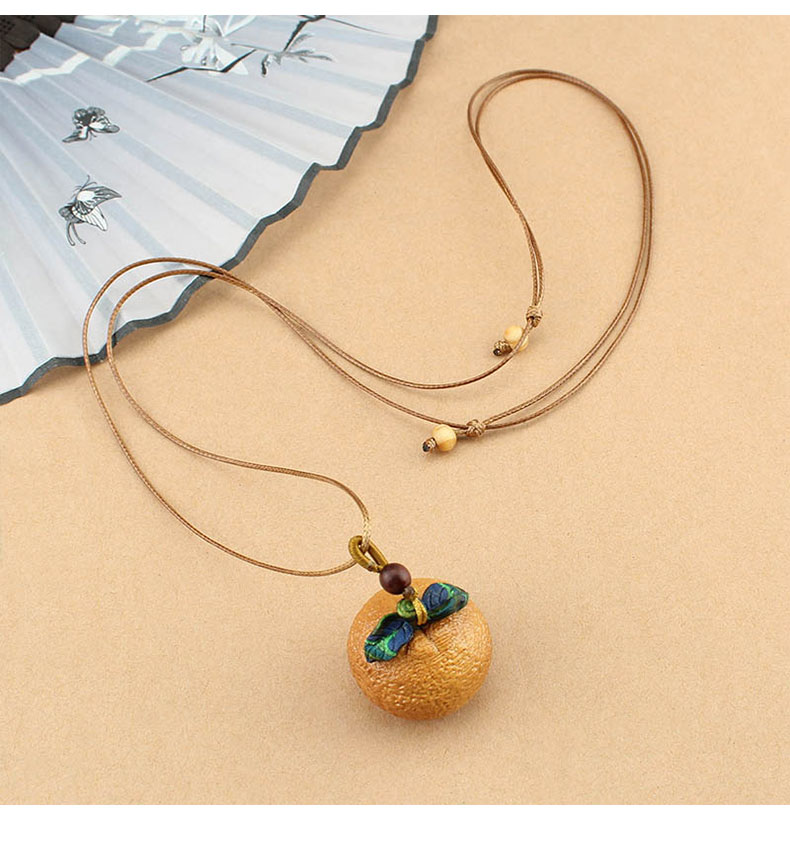 复古文艺植物果实型木质吊坠项链女简约小众编织长款毛衣链配饰品详情7