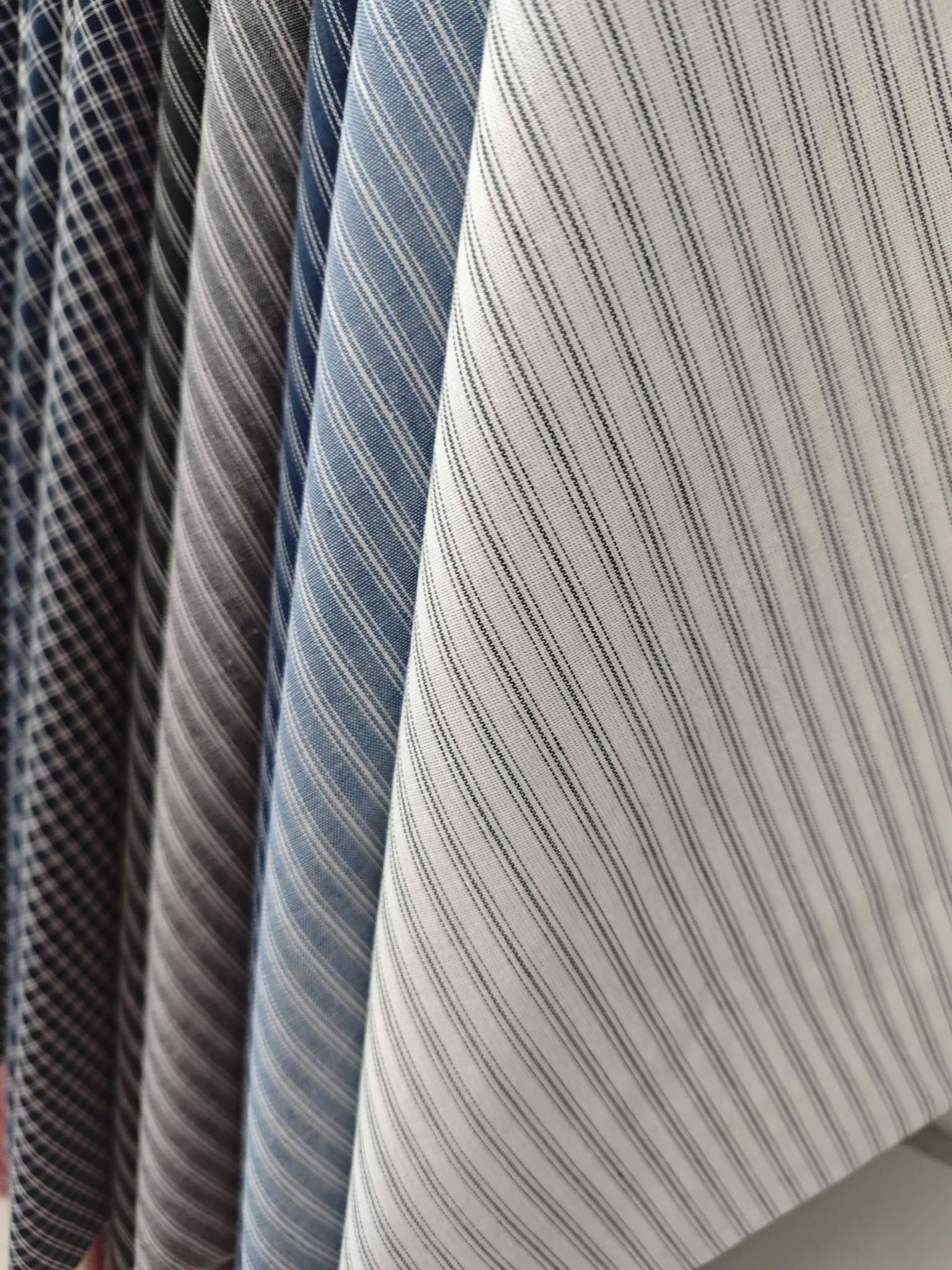 纺织皮革混纺交织面料细帆布梭织棉布格子布服装家居面料多色选择