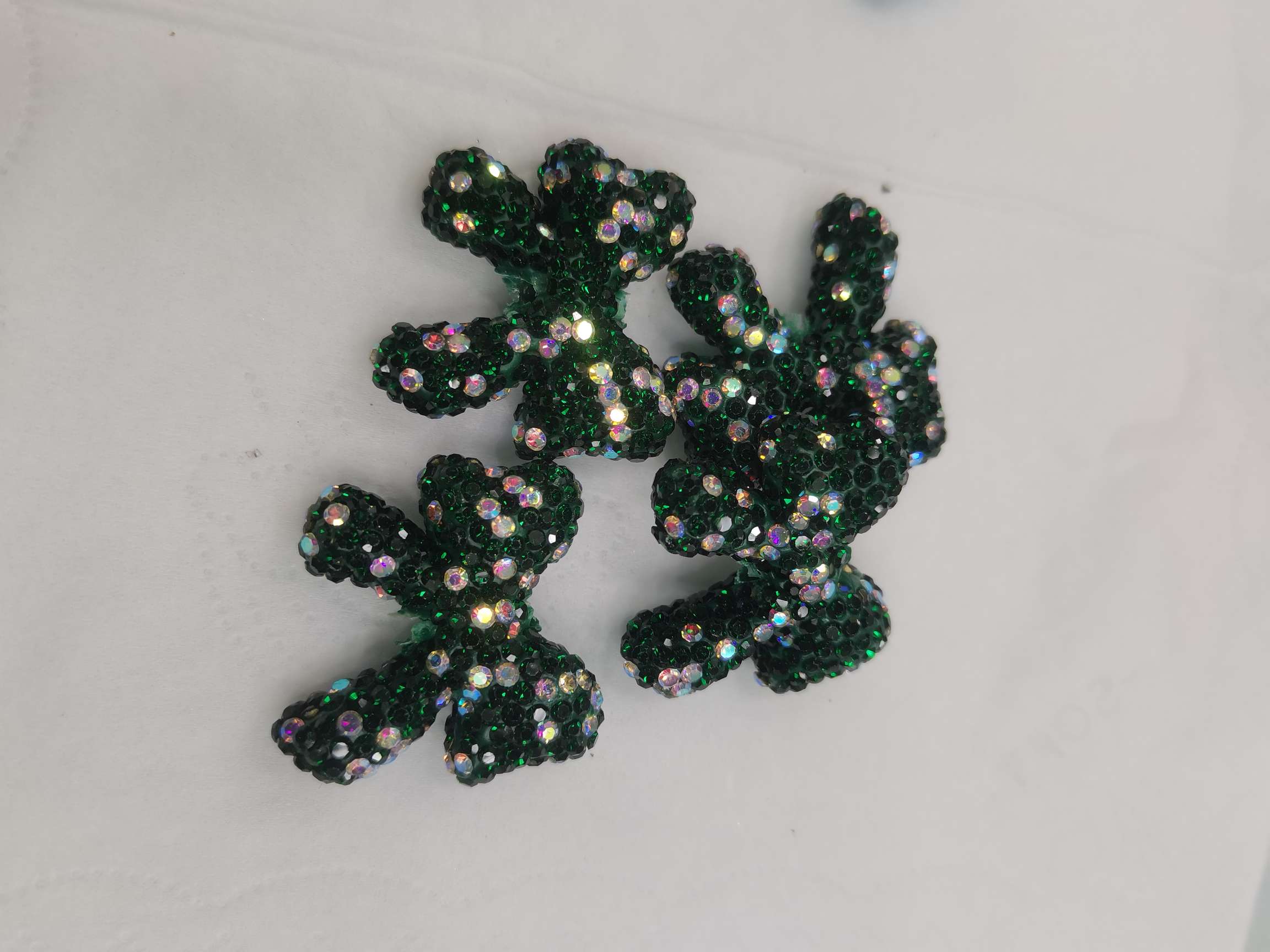 Dark green small bow tie ribbon three-dimensional soft clay accessory Item Picture