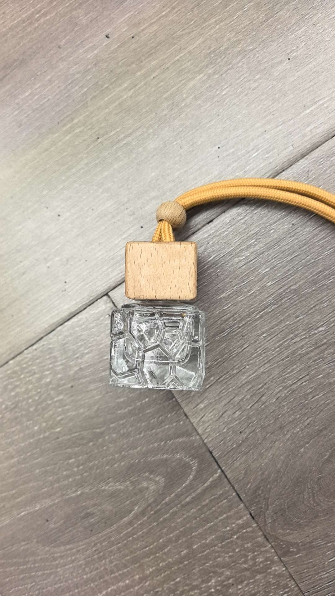 车用香水车载香薰香膏摆件汽车内饰用品香氛瓶车载香薰香氛香膏装饰用品车载香水瓶香薰摆件车载香薰