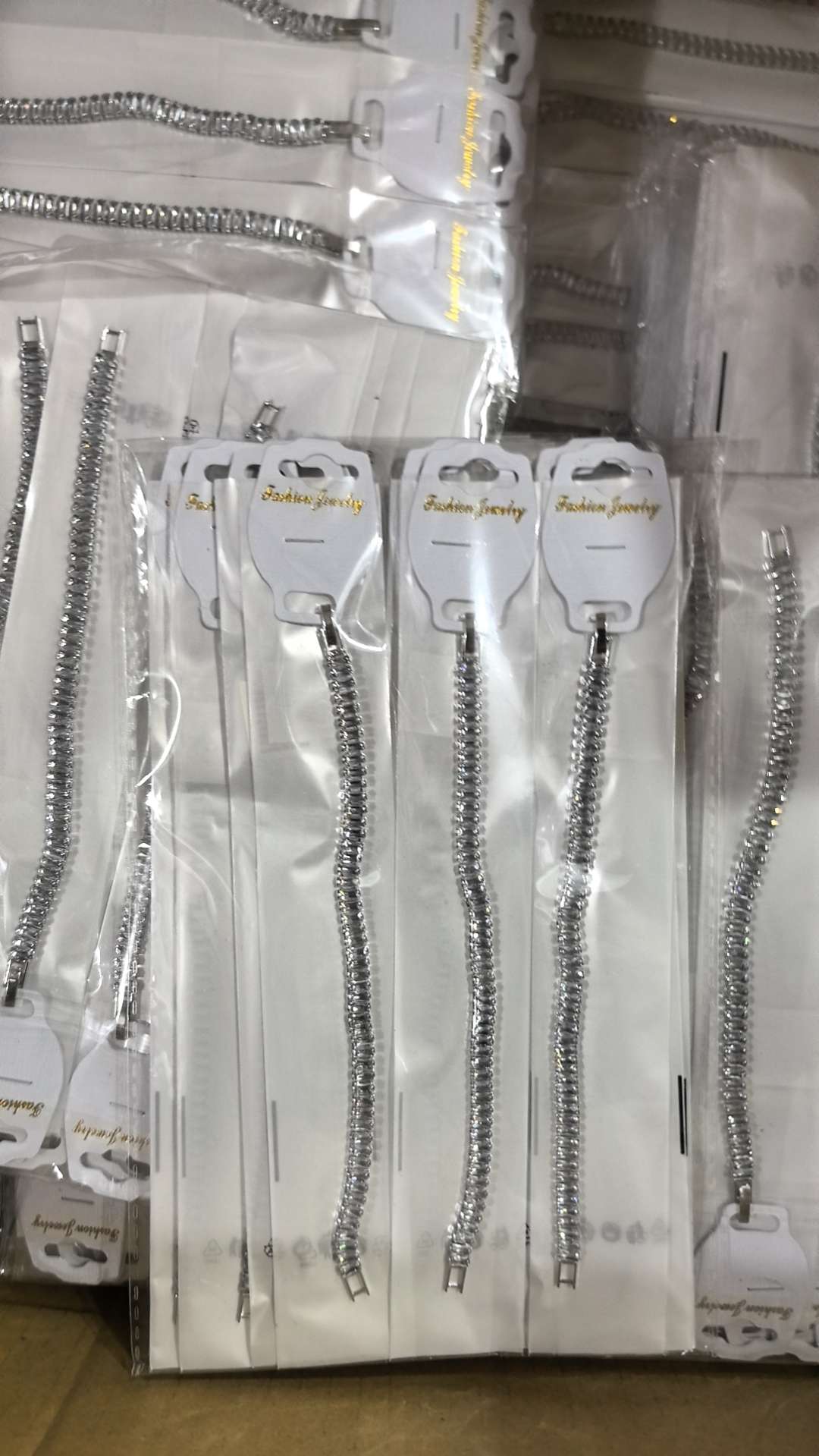 时尚水晶手串锆石手链女简约手饰潮流饰品百搭手链首饰品手链锆石手链饰品时尚珠宝