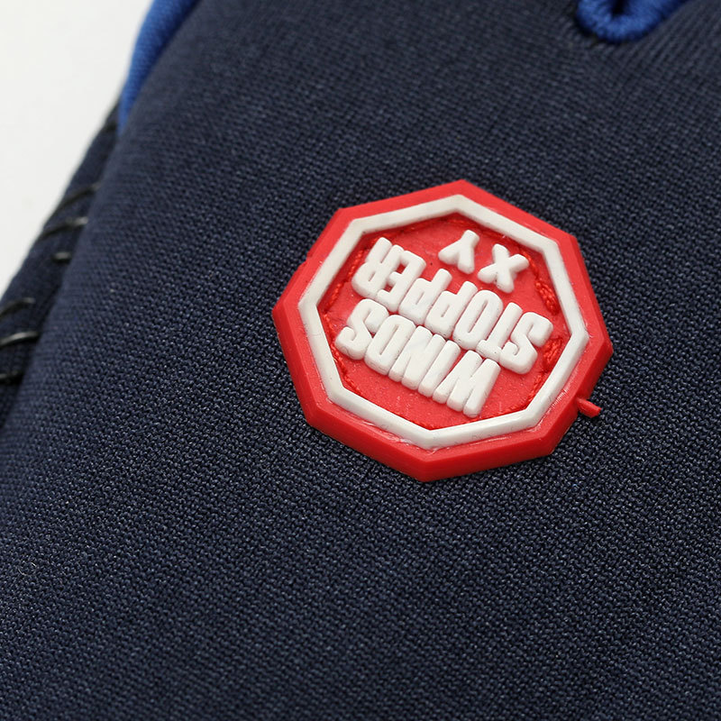 Cycling gloves, full-finger touch screen, outdoor windproof for men and women, zipper waterproof fleece, warm mountaineering and skiing gloves Application Scenario