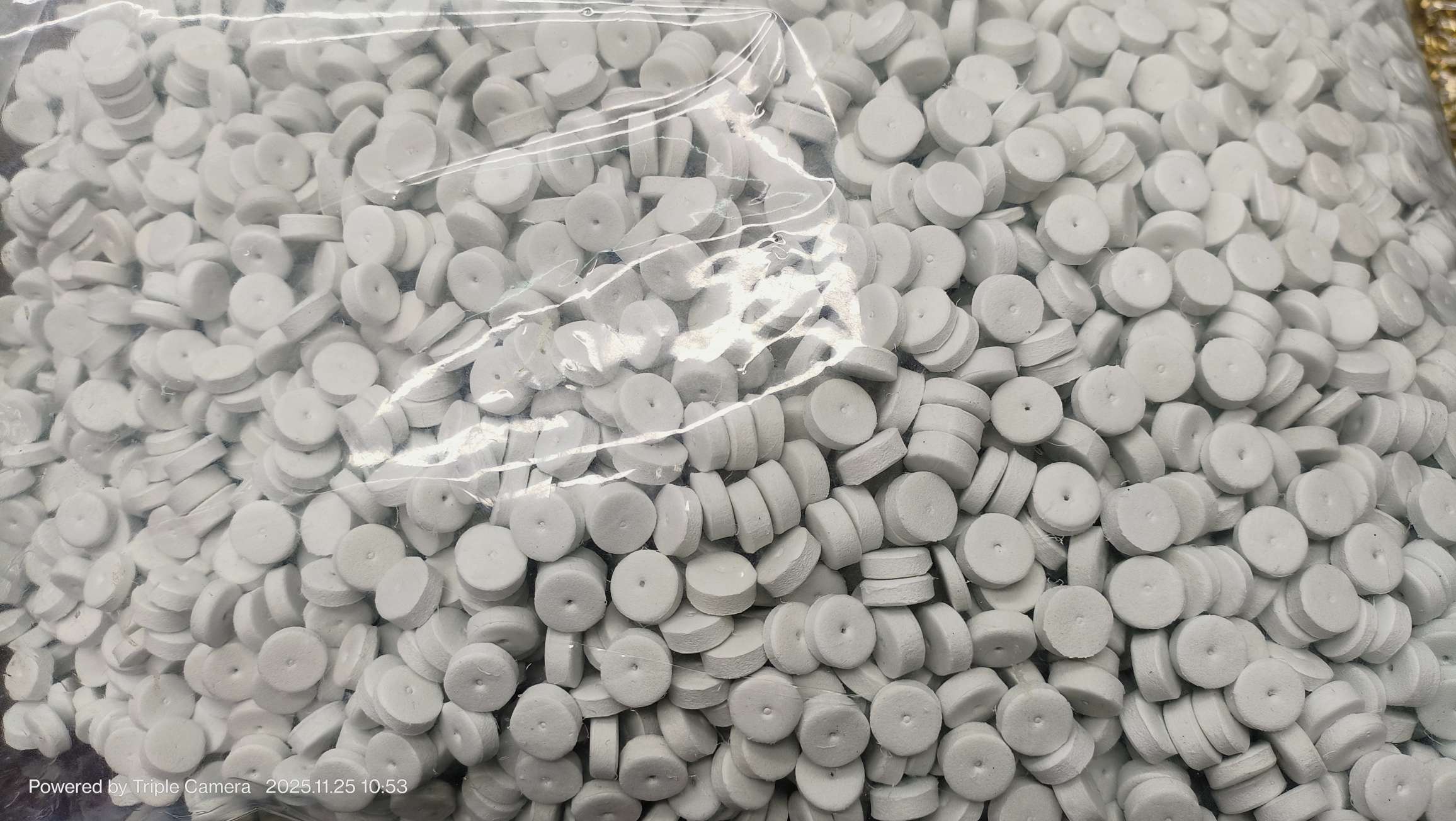 White round ear pads Specification image