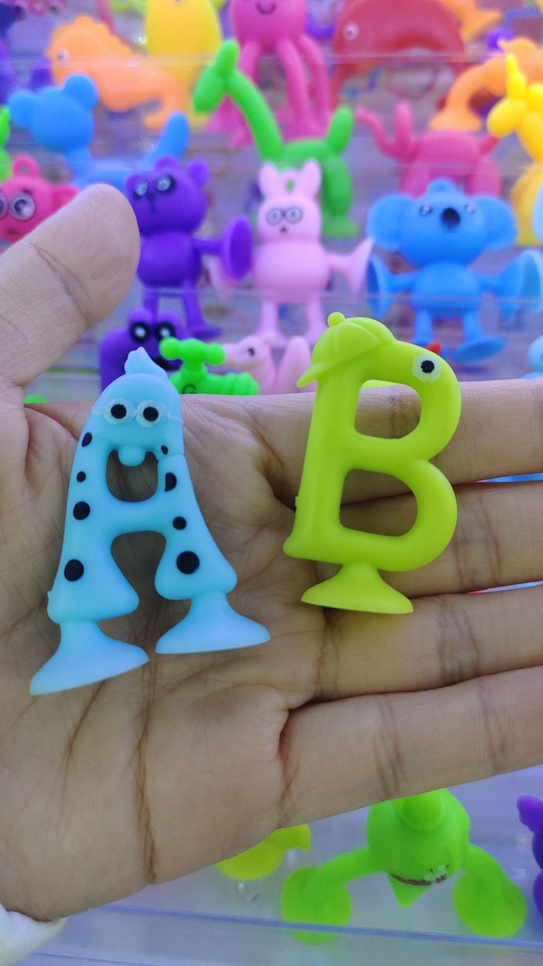 吸吸乐软胶积木吸盘玩具洗澡玩具DIY益智积木玩具随意组合搭配字母系列227个款安全无毒材质可做扭蛋盲盒26个英文
