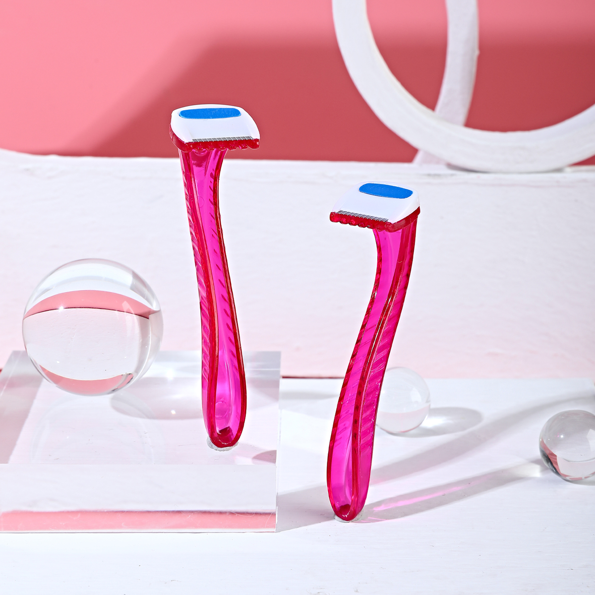 BIKINI Disposable women's shaving razor 6-piece set, a best-selling and popular product Application Scenario