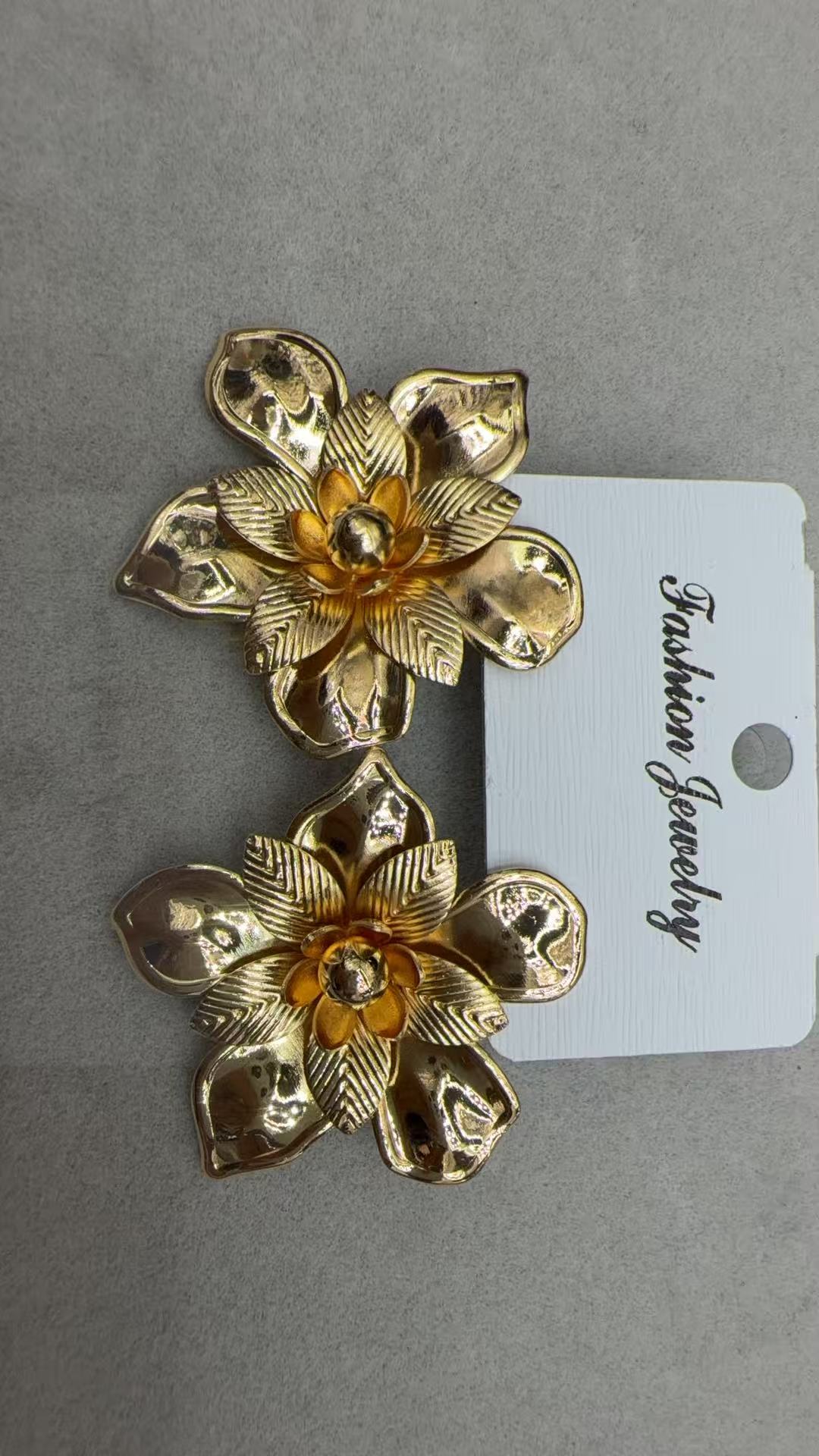 思源饰品 电镀环形耳环耳饰饰品 时尚百搭耳饰 精致饰品设计感潮流款电镀KC金色铁片耳环