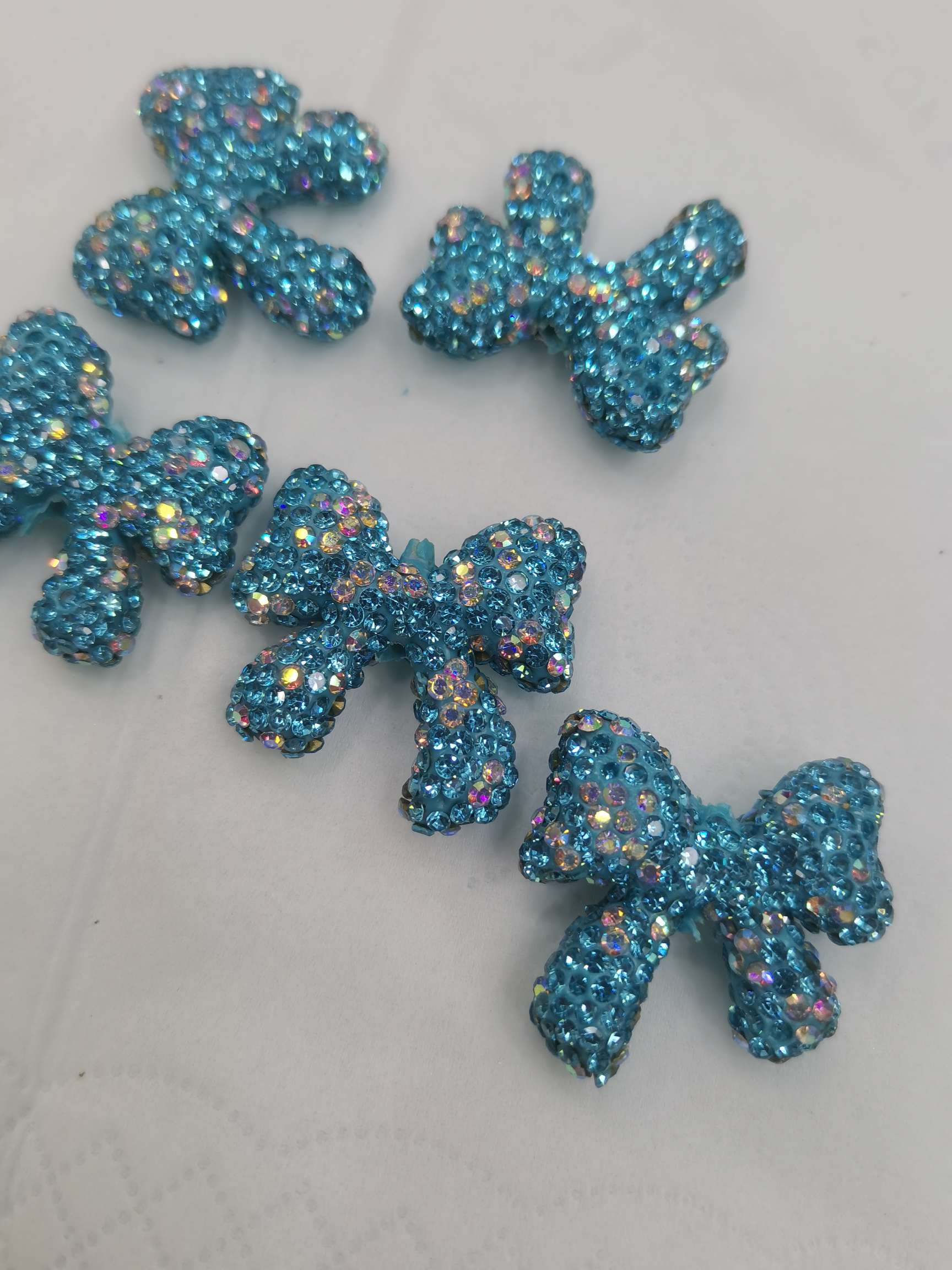 Hu LAN small bow tie ribbon three-dimensional soft clay accessory details Picture